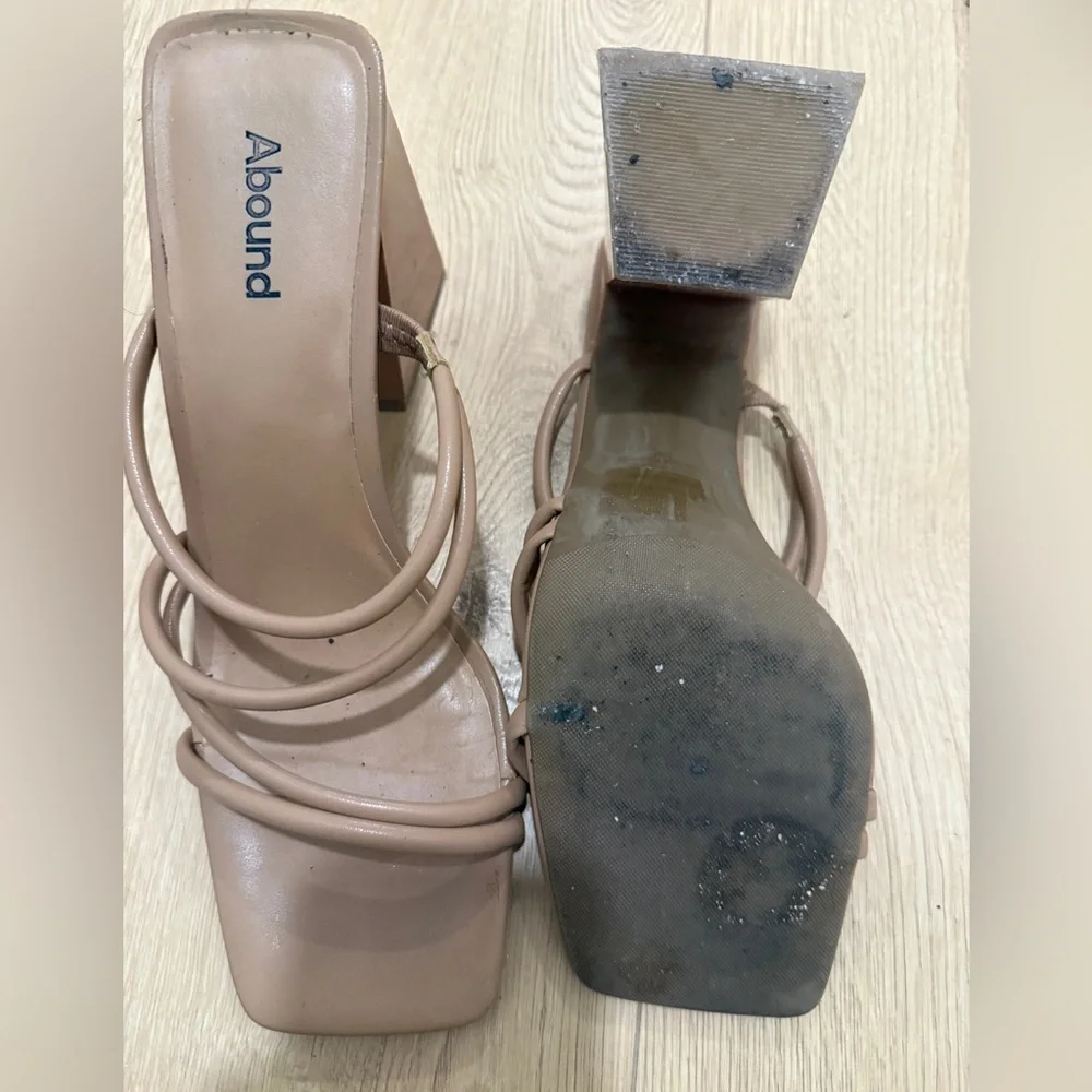 Abound Women's Austyn Block Heel Strappy tan/Nude Sandals size 10